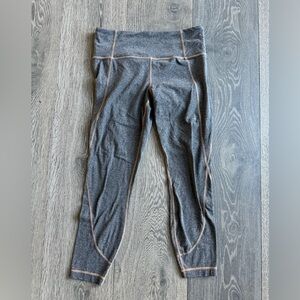 Athleta Cropped Legging in Gray Size Medium